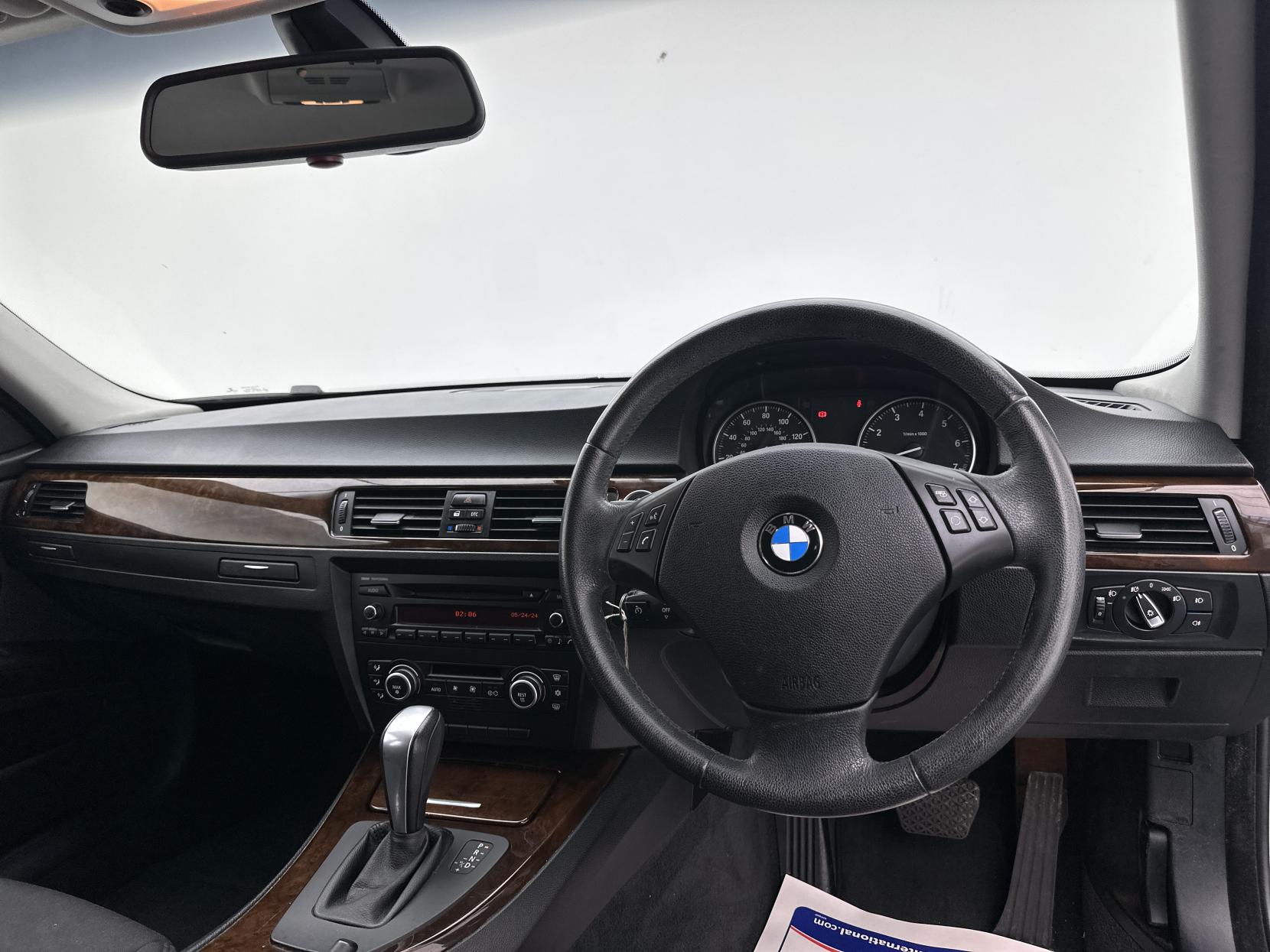 BMW 3 Series 2.0 320i SE Touring 5dr Petrol Auto Euro 4 (170 ps)