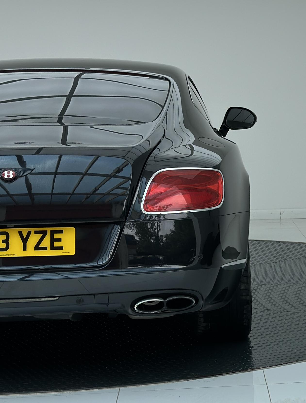 Bentley Continental 4.0 V8 GT Coupe 2dr Petrol Auto 4WD Euro 5 (507 ps)