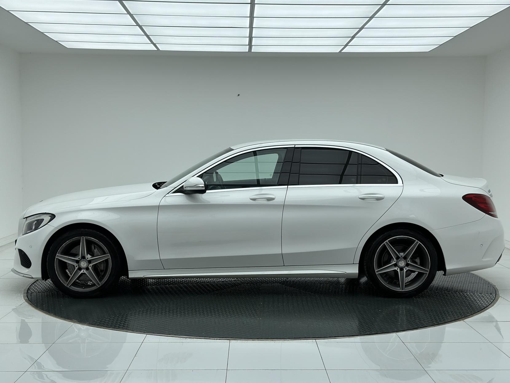 Mercedes-Benz C Class 2.1 C250 BlueTEC AMG Line Saloon 4dr Diesel G-Tronic+ Euro 6 (s/s) (204 ps)