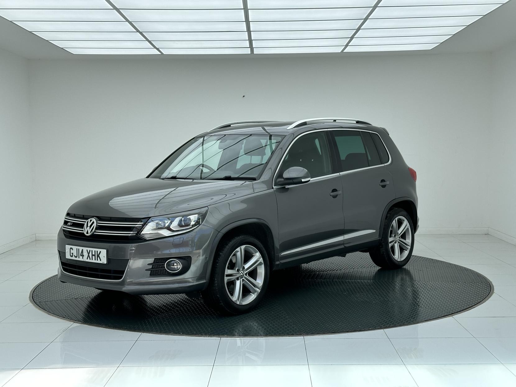 Volkswagen Tiguan 2.0 TDI BlueMotion Tech R-Line SUV 5dr Diesel Manual 4WD Euro 5 (s/s) (140 ps)