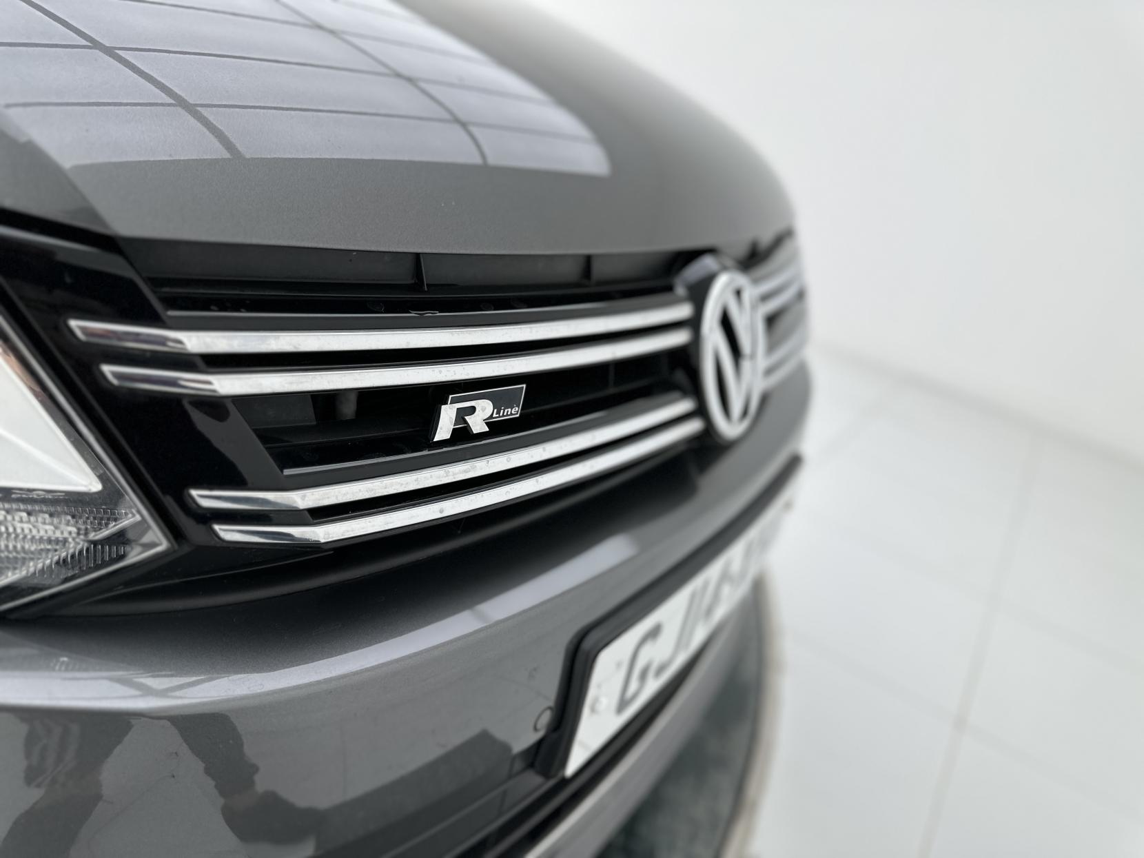 Volkswagen Tiguan 2.0 TDI BlueMotion Tech R-Line SUV 5dr Diesel Manual 4WD Euro 5 (s/s) (140 ps)