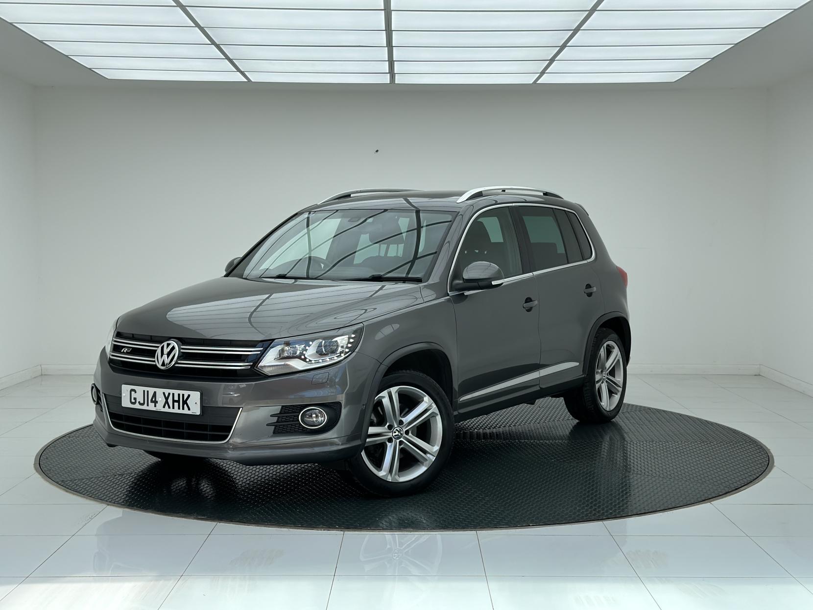 Volkswagen Tiguan 2.0 TDI BlueMotion Tech R-Line SUV 5dr Diesel Manual 4WD Euro 5 (s/s) (140 ps)