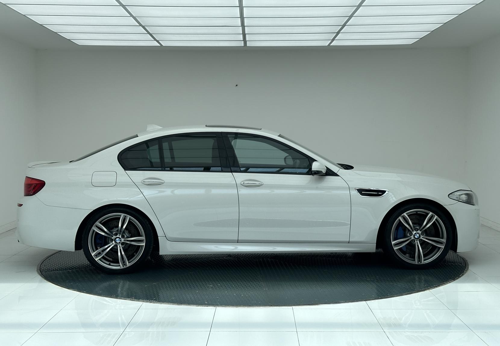 BMW M5 4.4 V8 Saloon 4dr Petrol DCT Euro 5 (s/s) (560 ps)