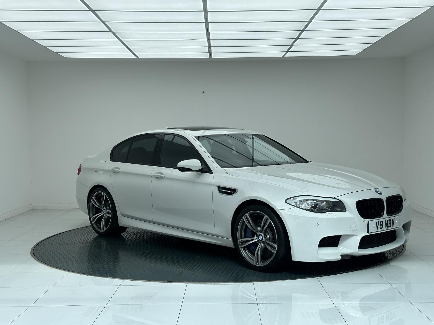 BMW M5 4.4 V8 Saloon 4dr Petrol DCT Euro 5 (s/s) (560 ps)