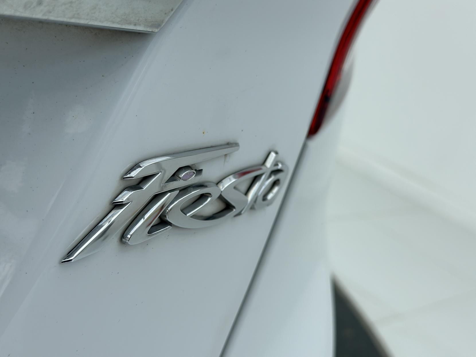 Ford Fiesta 1.0T EcoBoost Zetec Hatchback 3dr Petrol Manual Euro 5 (s/s) (100 ps)