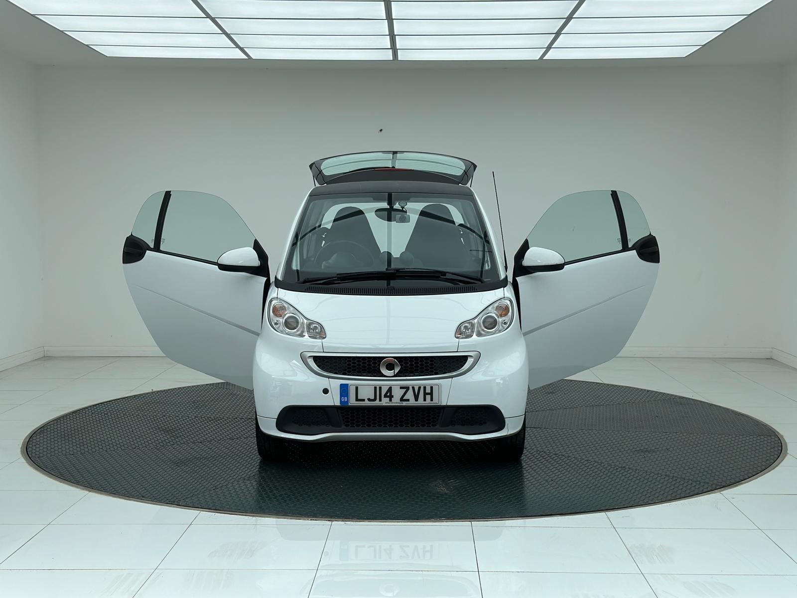 Smart fortwo Electric Drive Coupe 2dr Electric Auto (74 bhp)