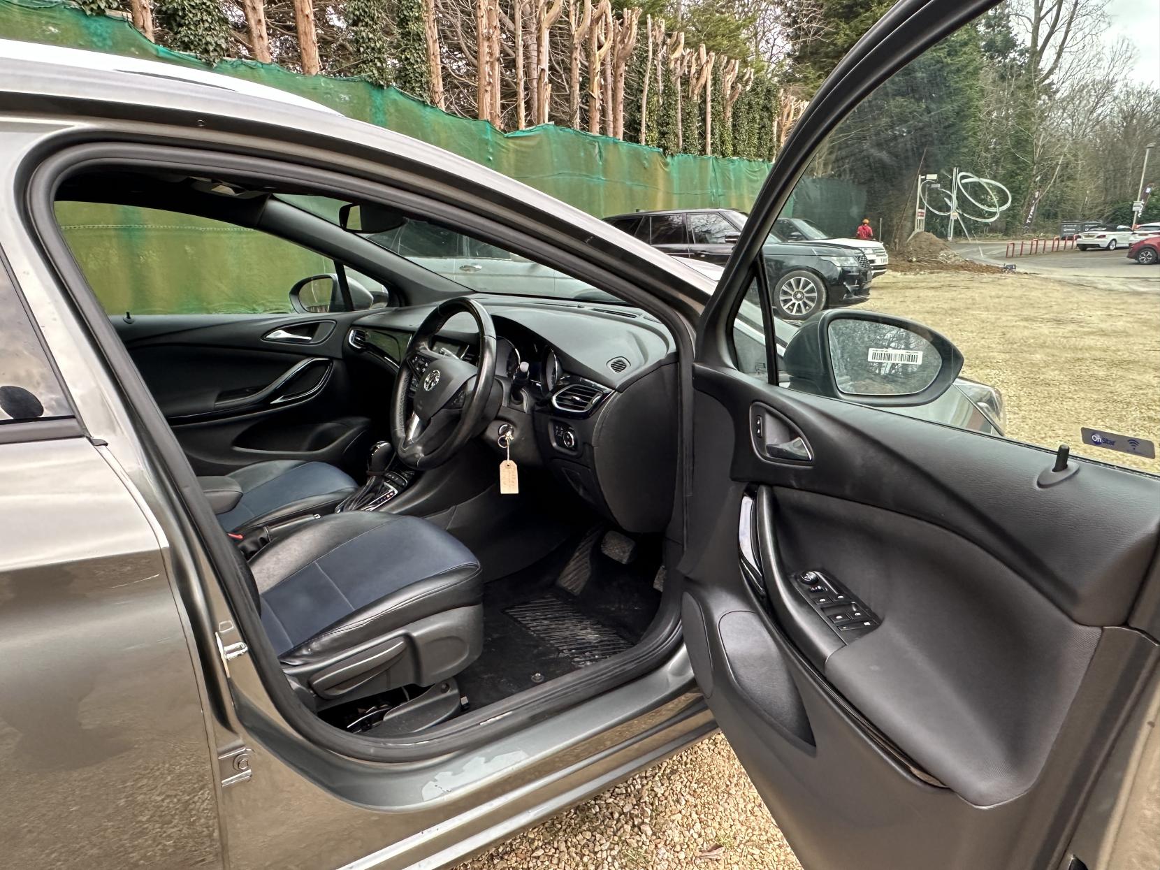 Vauxhall Astra 1.4i Turbo SRi Sports Tourer 5dr Petrol Auto Euro 6 (s/s) (150 ps)