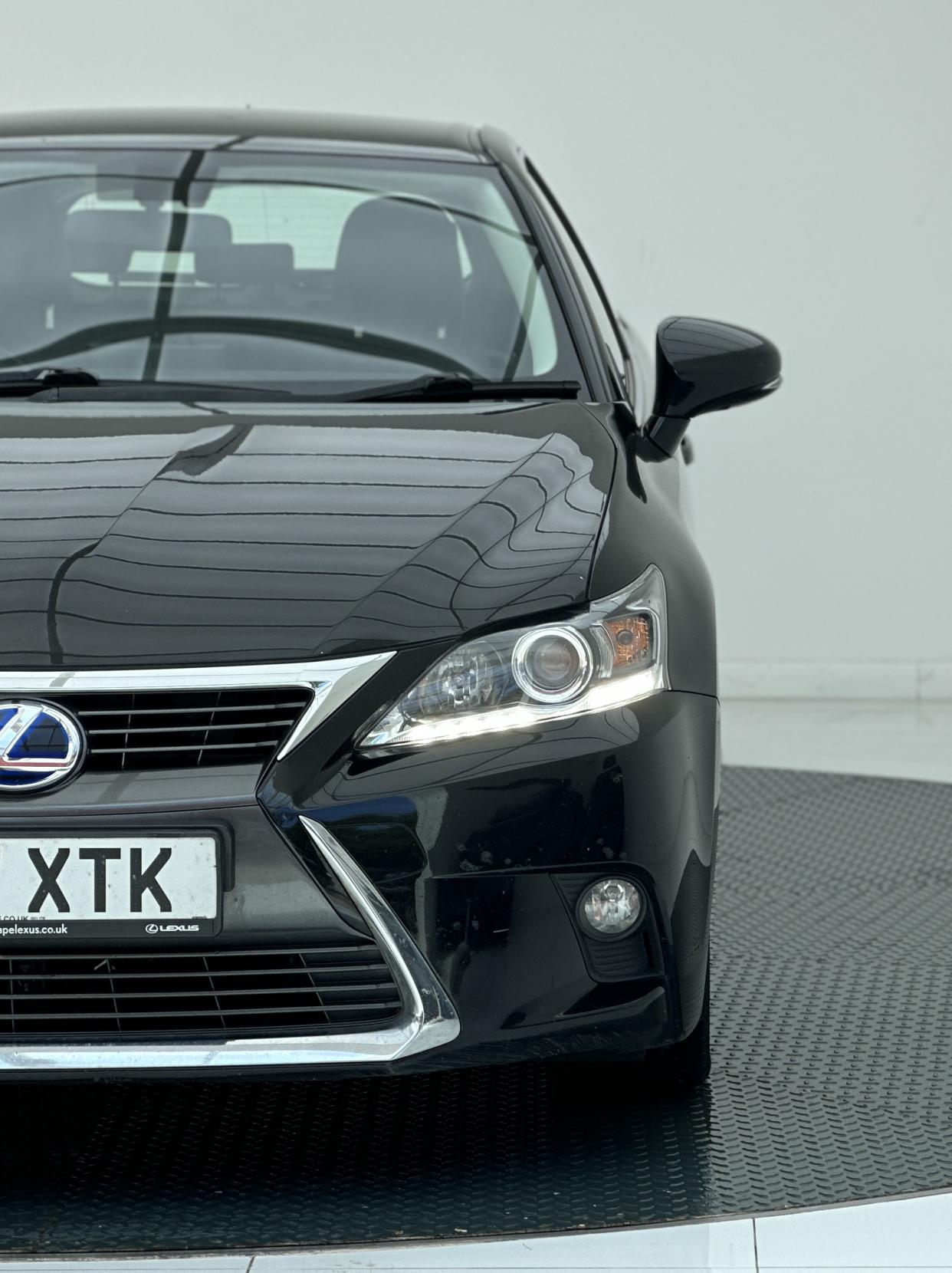 Lexus CT 1.8 200h Executive Edition Hatchback 5dr Petrol Hybrid CVT Euro 6 (s/s) (136 ps)