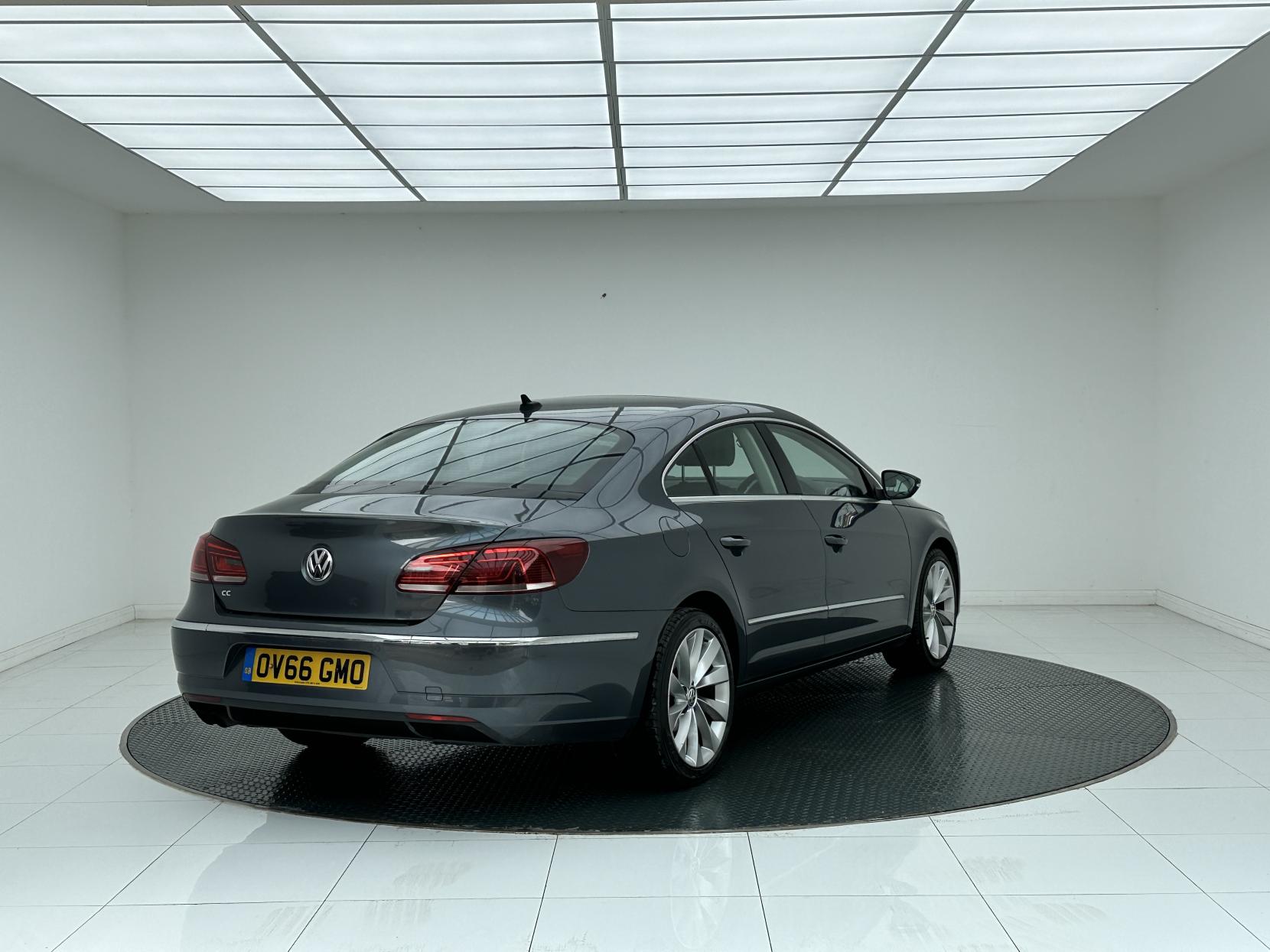 Volkswagen CC 1.8 TSI BlueMotion Tech Moda Saloon 4dr Petrol DSG Euro 5 (s/s) (160 ps)