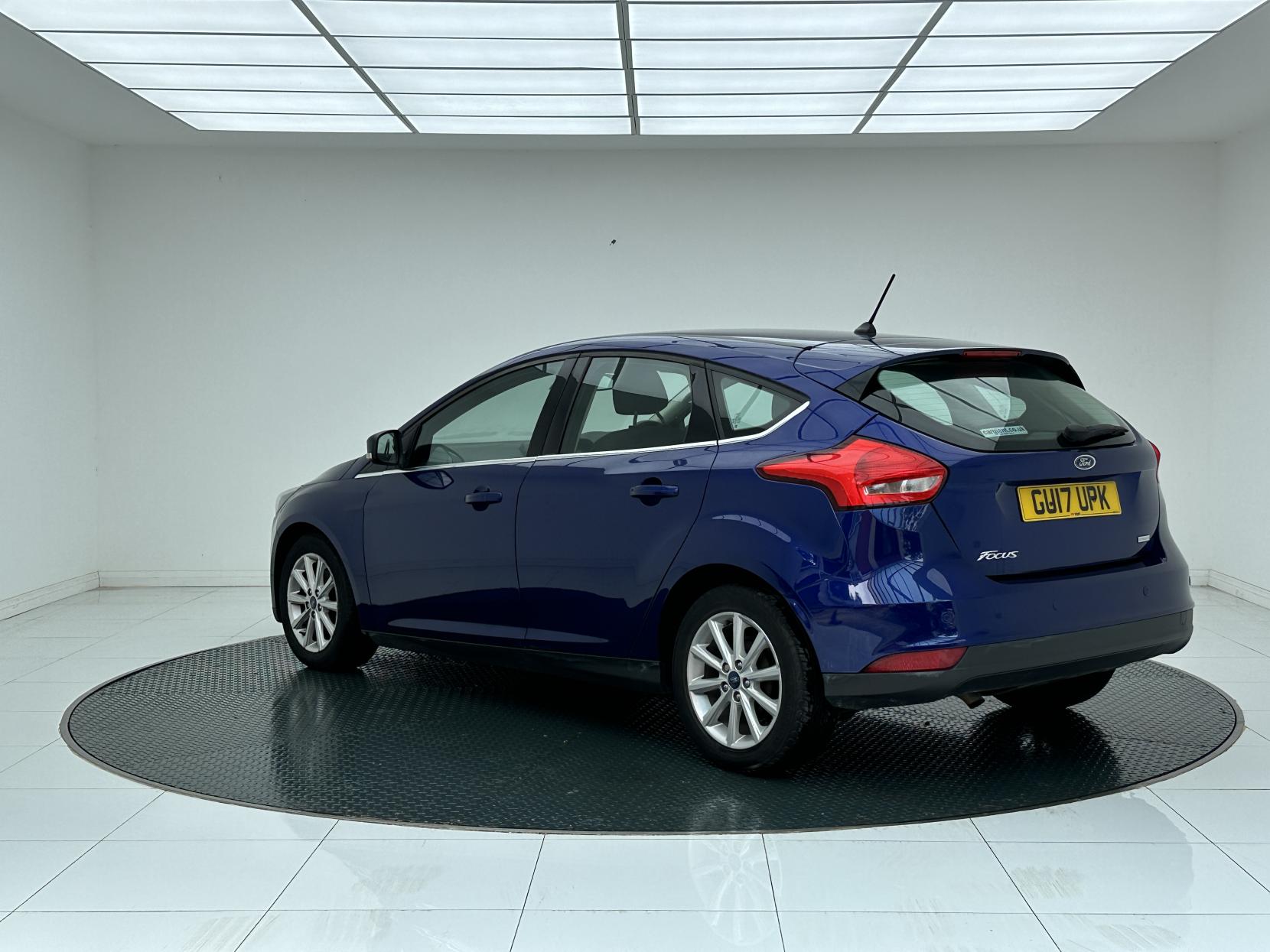 Ford Focus 1.0T EcoBoost Titanium Hatchback 5dr Petrol Auto Euro 6 (s/s) (125 ps)