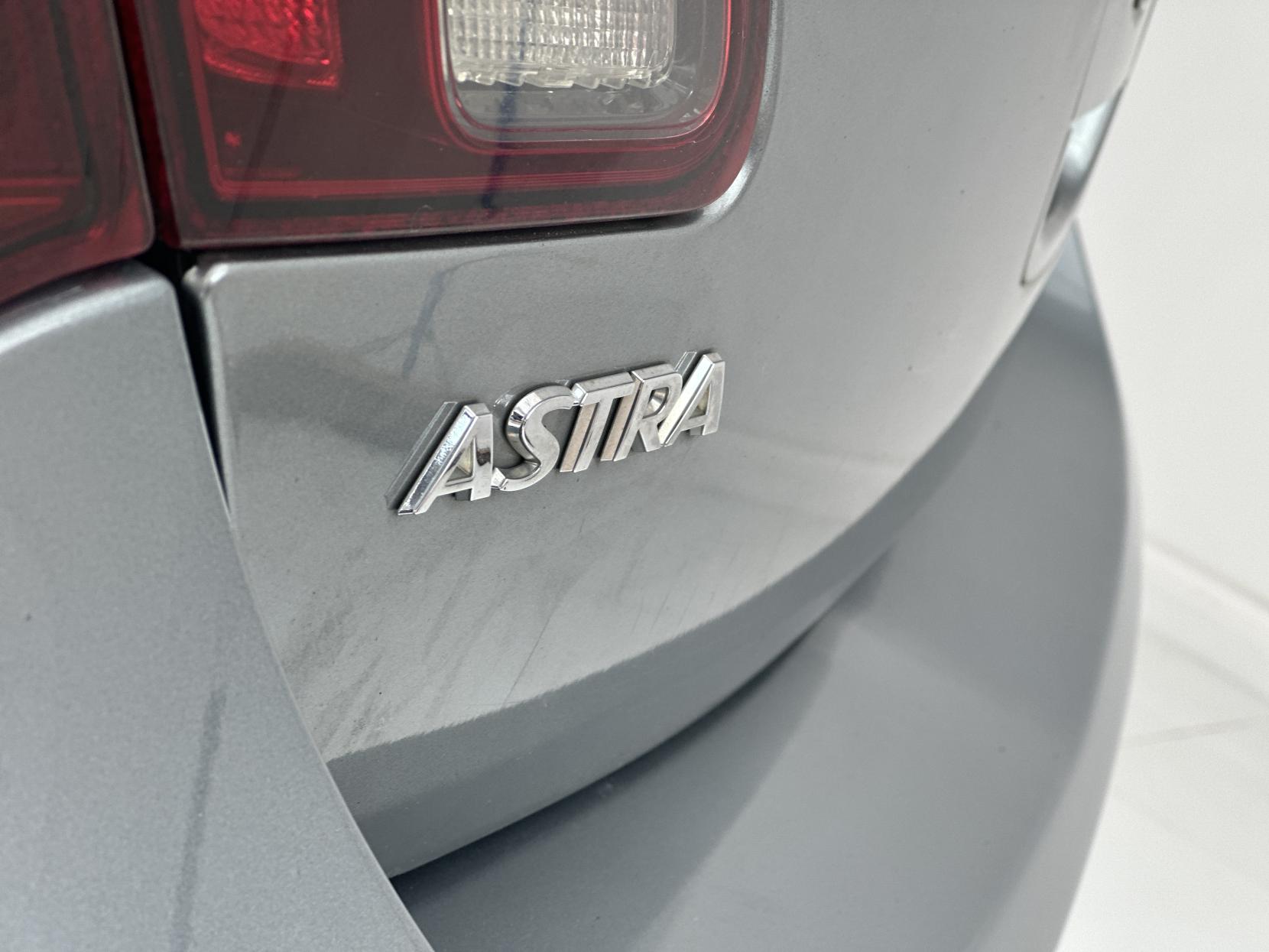 Vauxhall Astra 1.6i SRi Hatchback 5dr Petrol Manual Euro 6 (115 ps)