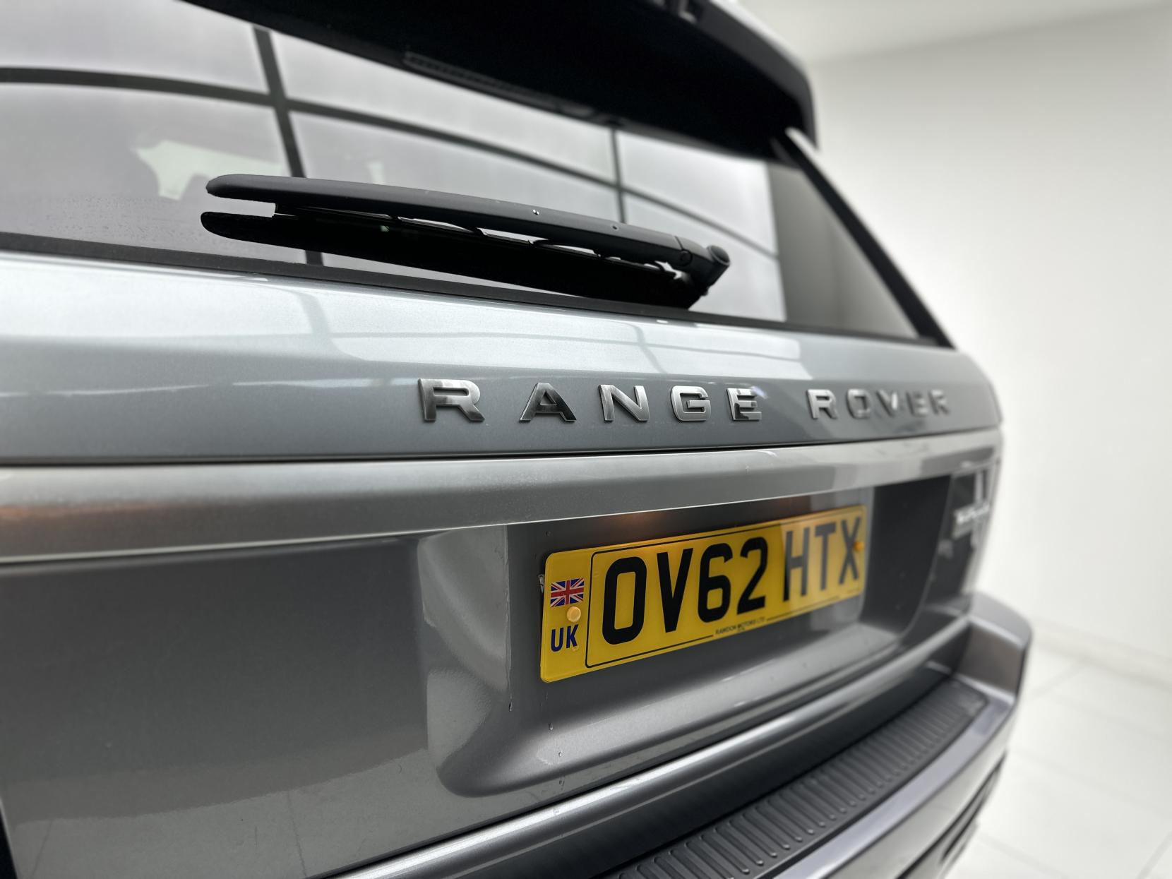 Land Rover Range Rover Sport 3.0 SD V6 Autobiography Sport SUV 5dr Diesel Auto 4WD Euro 5 (255 bhp)