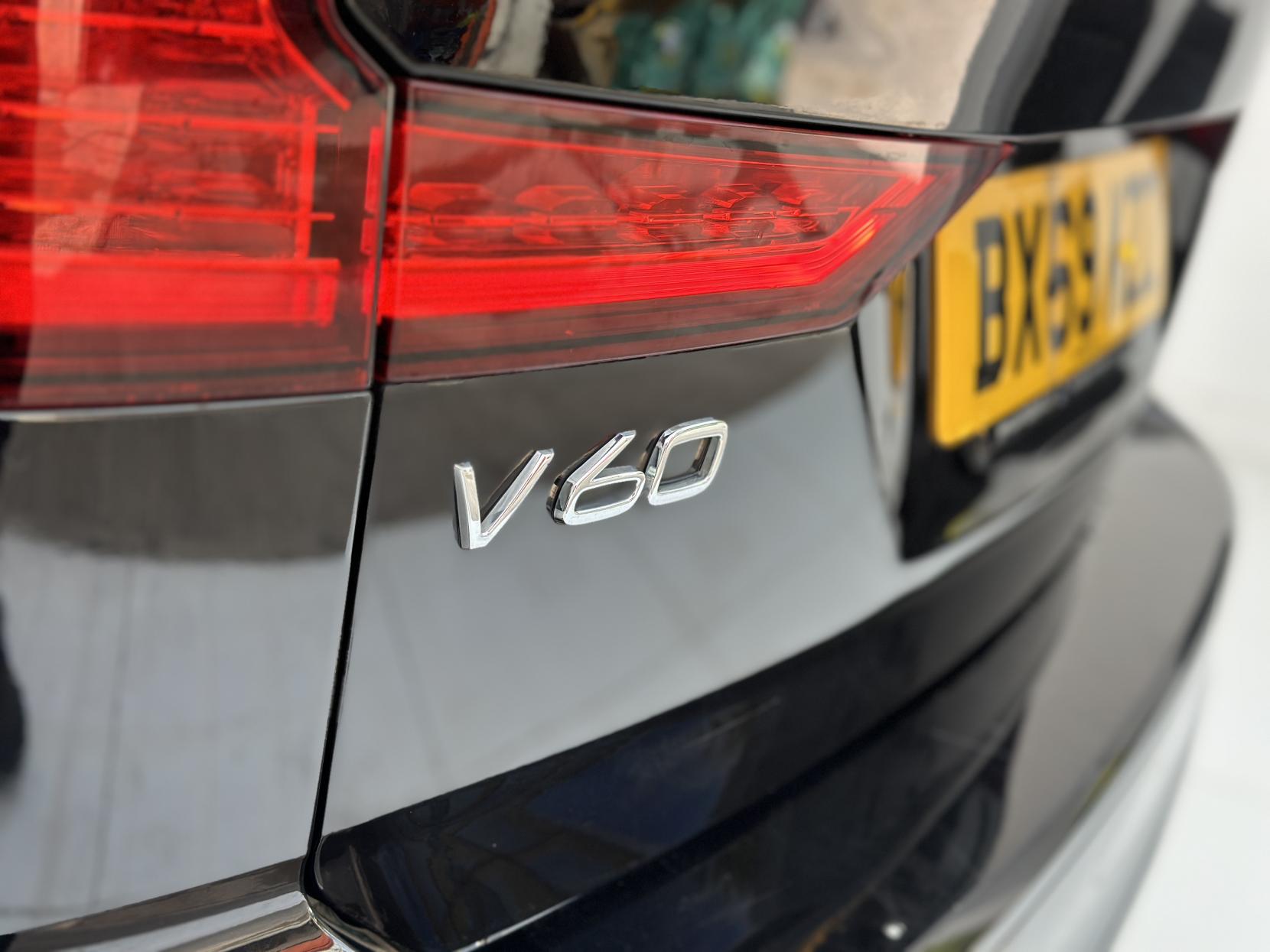Volvo V60 2.0 D4 R-Design Estate 5dr Diesel Auto Euro 6 (s/s) (190 ps)