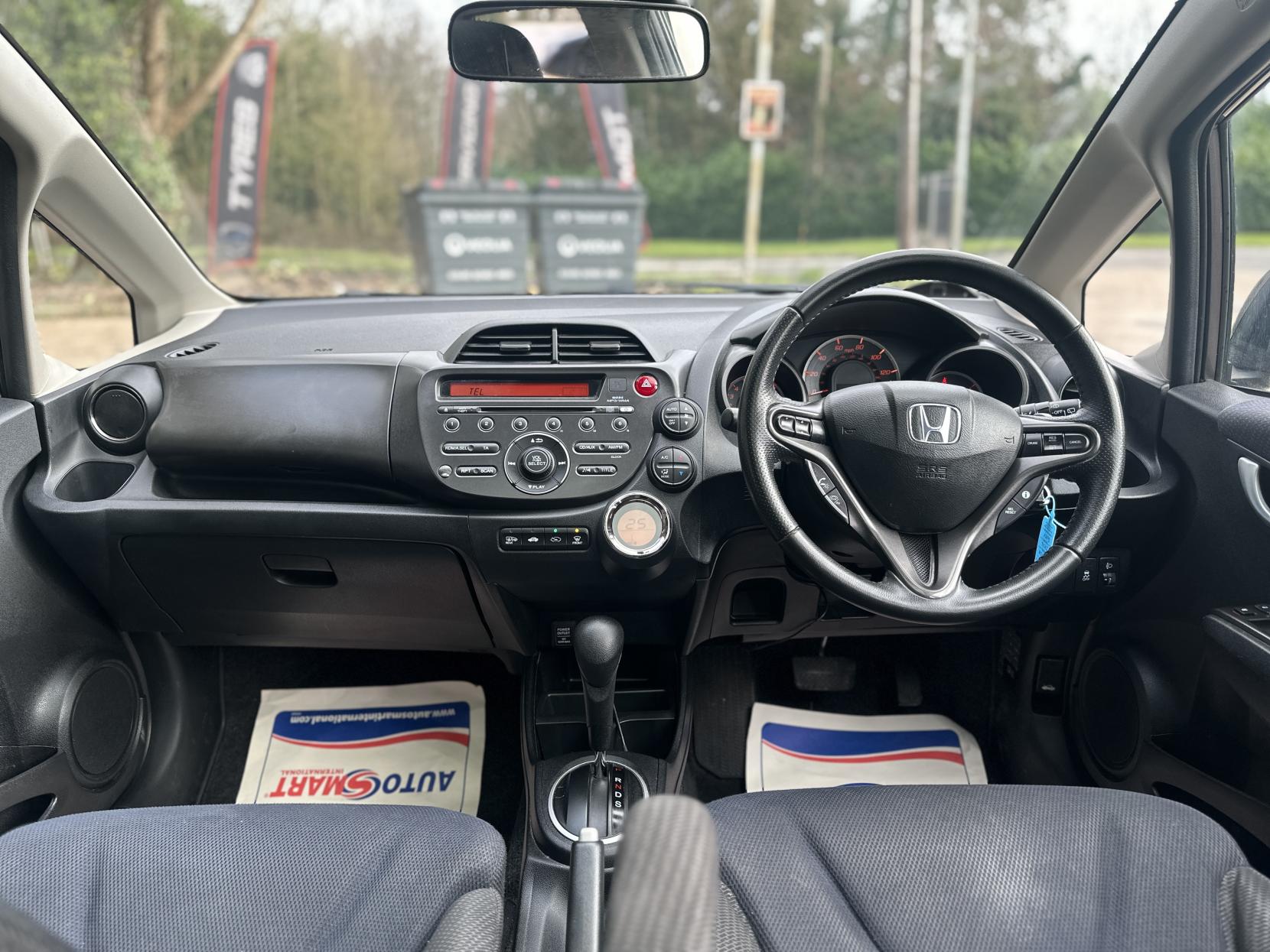 Honda Jazz 1.4 i-VTEC EX Hatchback 5dr Petrol CVT Euro 5 (99 ps)