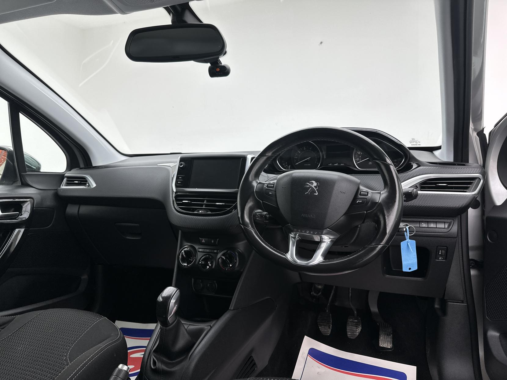 Peugeot 208 1.2 PureTech Allure Hatchback 3dr Petrol Manual Euro 6 (82 ps)
