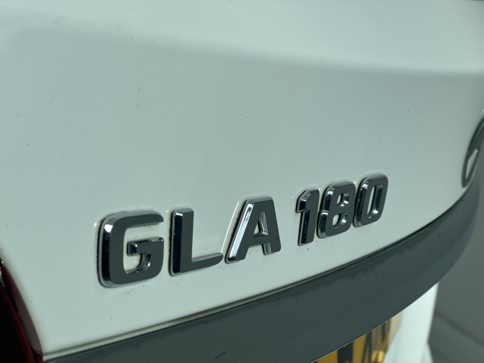 Mercedes-Benz GLA Class 1.6 GLA180 Urban Edition Euro 6 (s/s) 5dr